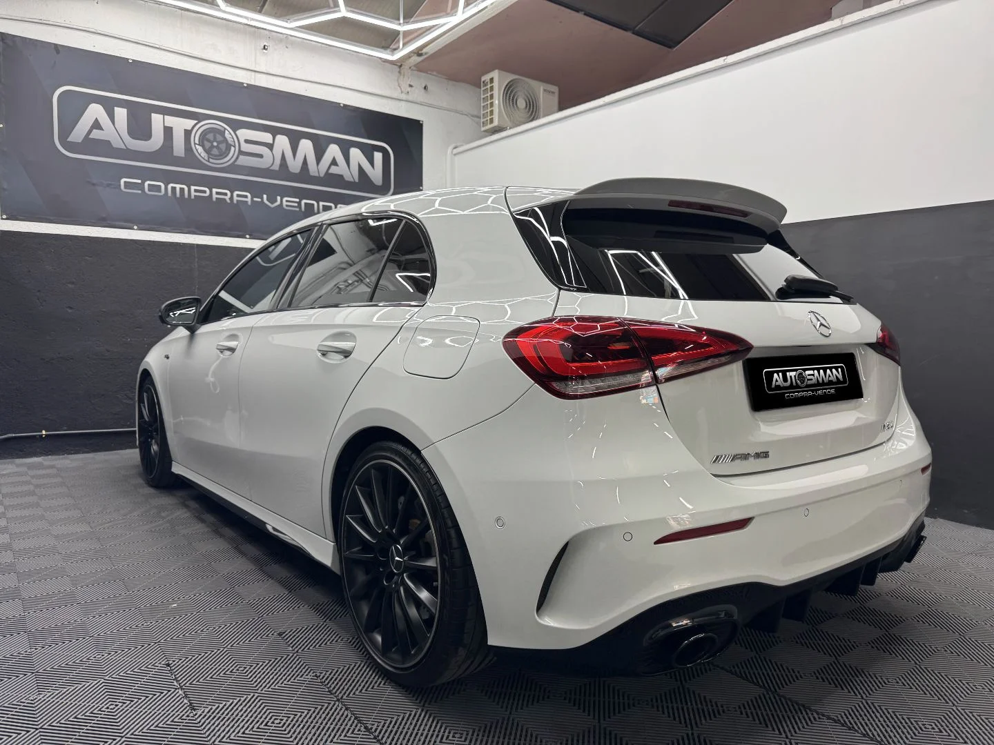 MERCEDES-BENZ Clase A AMG A 35 4MATIC 2022 Gasolina Blanco - Imagen 6 de 42